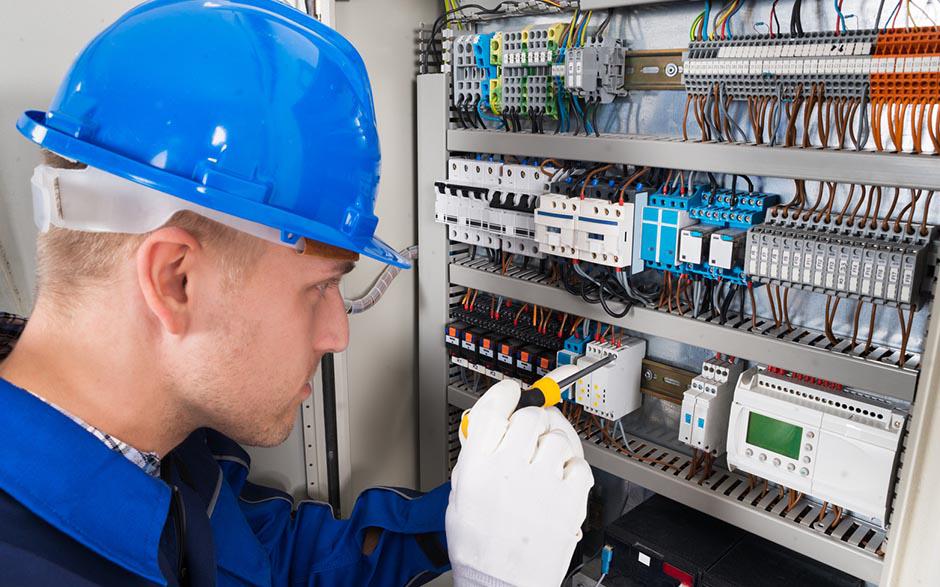 taux horaire électricien Saint-Maurice